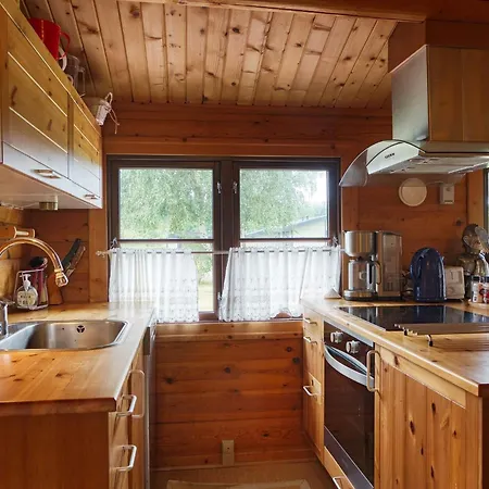 6 Person In Dannemare-by Traum *